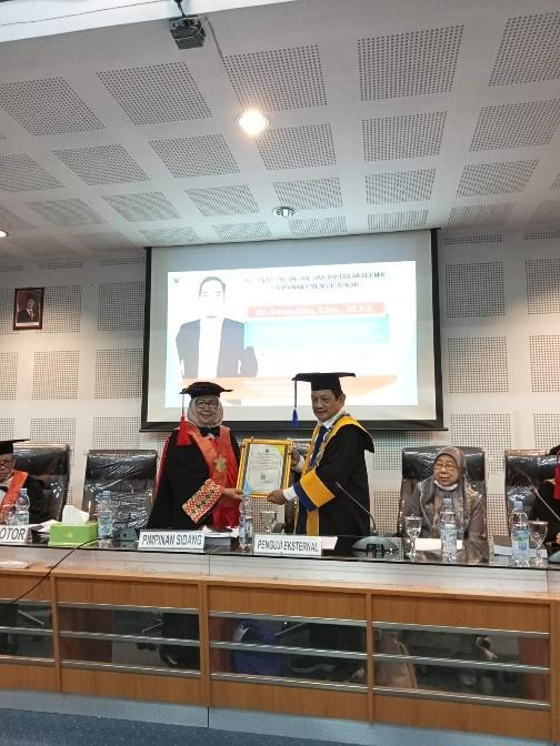 Guru Besar Untad Jadi Penguji Eksternal Sidang Promosi Doktor di FISIP Unhas